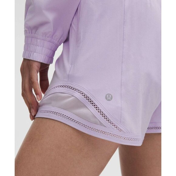 Lululemon Hotty Hot High-Rise Lined Shorts 4" Lace Trim Lavender Frost Sz 12-14 - Picture 2 of 3